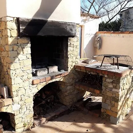 Maison Provencale Avec Grande Piscine * Garons