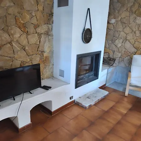 Maison Provencale Avec Grande Piscine * Garons